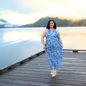 Elegant Blue Floral Maxi Dress